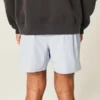 Aktiva shorts med logo, halvlånga Aktiva shorts med logo, halvlånga