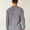 Avslappnad långärmad termisk T-shirt med rund halsringning