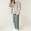 Avslappnade joggingbyxor i ribbad fleece Avslappnade joggingbyxor i ribbad fleece