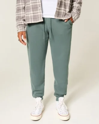 Avslappnade joggingbyxor i ribbad fleece