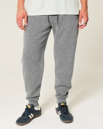 Avslappnade joggingbyxor med ribbade ben
