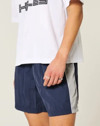 Baggy fotbollsshorts i midjehöjd