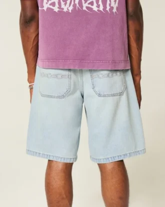 Baggy jeansshorts med kedjebroderi