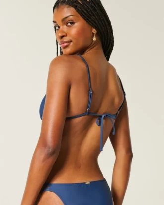 Bikini-top med dekorativa trianglar
