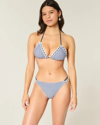 Bikinitrosa med dubbelremmar och virkad kant