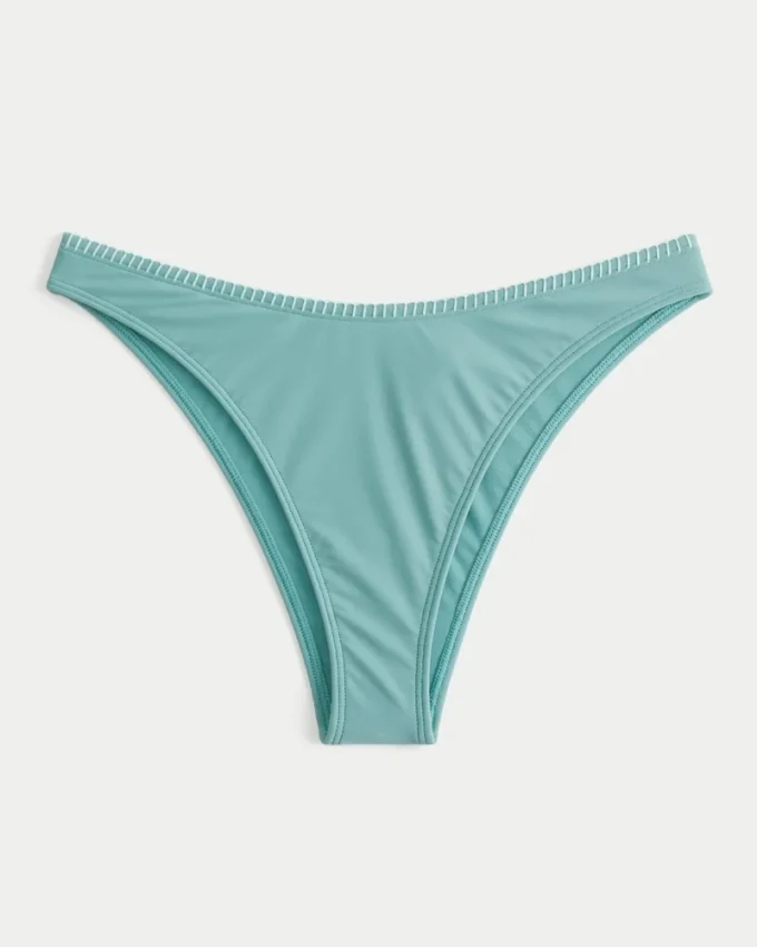 Bikinitrosa med högt ben