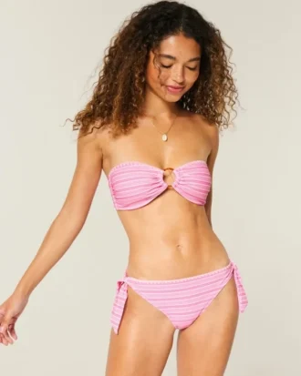 Bikinitrosa med sydda sidoknytband