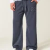 Bootcut-joggingbyxor med nummergrafik Bootcut-joggingbyxor med nummergrafik