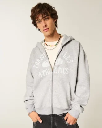 Boxig hoodie med dragkedja och Forest Hills Athletics-tryck