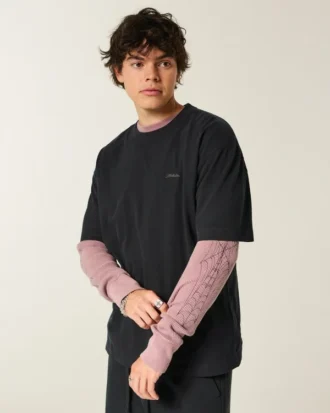 Boxig, tung T-shirt med mikro-logo och rund halsringning