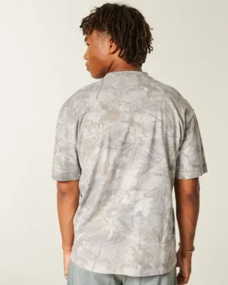 Boxig, tung T-shirt med mikro-logo och rund halsringning