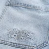 Broderade ljusblå skaterbaggyjeans Broderade ljusblå skaterbaggyjeans