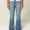 Curvy hög midja medium tvättade flare jeans Curvy hög midja medium tvättade flare jeans