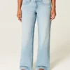 Curvy lågmidjade baggy jeans med slitna detaljer Curvy lågmidjade baggy jeans med slitna detaljer