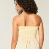 Enkel axelbandslös babydoll-top i virkat mixmaterial Enkel axelbandslös babydoll-top i virkat mixmaterial