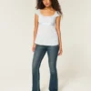 Enkel babydoll-top i satin med knytband Enkel babydoll-top i satin med knytband