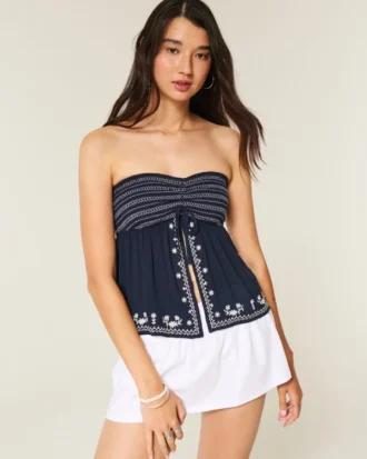 Enkel, broderad babydoll-top utan axelband