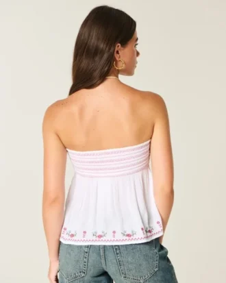 Enkel, broderad babydoll-top utan axelband