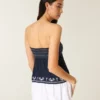 Enkel, broderad babydoll-top utan axelband Enkel, broderad babydoll-top utan axelband