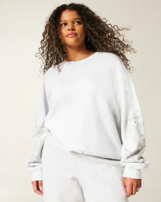 Enkel sweatshirt med nitar och grafiskt tryck Enkel sweatshirt med nitar och grafiskt tryck
