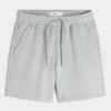 Fleece-shorts som slutar ovanför knäna Fleece-shorts som slutar ovanför knäna