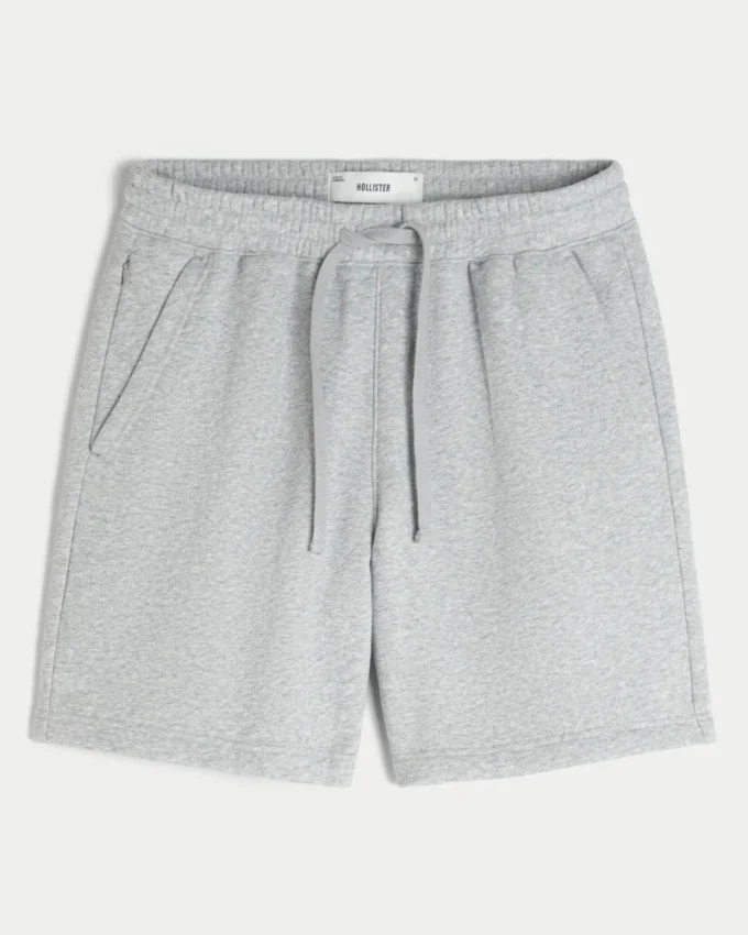 Fleece-shorts som slutar ovanför knäna Fleece-shorts som slutar ovanför knäna