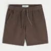 Fleece-shorts som slutar ovanför knäna