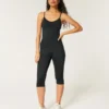 Gilly Hicks Active Recharge Capri-byxor