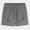 Grafiska aktiva shorts i midilängd Grafiska aktiva shorts i midilängd