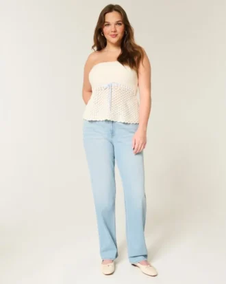 Högmidjade, ljusblå raka jeans