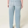 Högmidjade, ljusblå raka jeans Högmidjade, ljusblå raka jeans