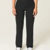 Högmidjade svarta raka jeans Högmidjade svarta raka jeans