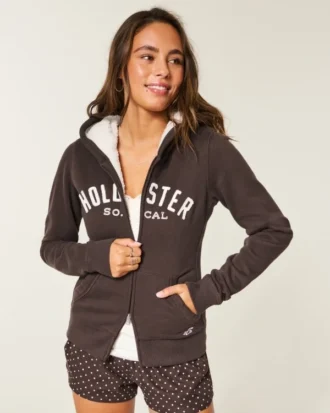Holiday Vault Release Sherpa-fodrad hoodie med dragkedja och logotyp