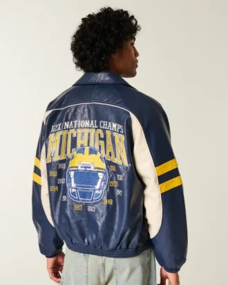 Jacka i konstläder med University of Michigan Wolverines-tryck
