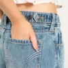 Justerbar midja Låg midja Mediumtvättade baggy jeans Justerbar midja Låg midja Mediumtvättade baggy jeans