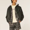 Kamouflagefleece-shorts ovanför knäet Kamouflagefleece-shorts ovanför knäet