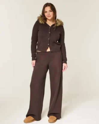 Kofta med huva och fuskpälskant