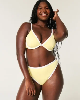 Kurvig högt skuren ribbad bikiniunderdel med hög midja