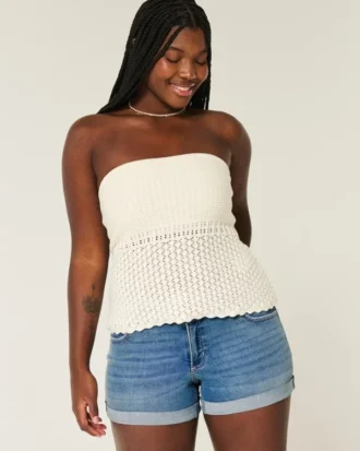 Kurviga lågmidjade shorts i mediumtvättad denim