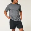 Kylande fleeceshorts till mitten av låret Kylande fleeceshorts till mitten av låret
