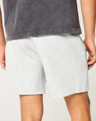 Kylande fleeceshorts till mitten av låret Kylande fleeceshorts till mitten av låret