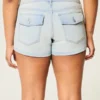 Låg midja, ljus tvättade denimshorts Låg midja, ljus tvättade denimshorts