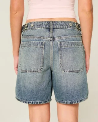 Låg midja, medium tvätt, justerbar midja, baggy jort