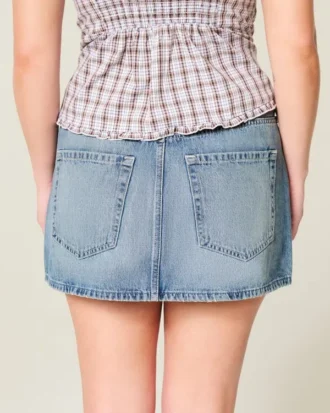 Lågmidjad miniskort i denim