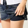 Lågmidjad miniskort i denim Lågmidjad miniskort i denim