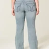 Lågmidjade bootcut-jeans i ljus tvätt Lågmidjade bootcut-jeans i ljus tvätt