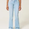 Lågmidjade bootcut-jeans med broderad stjärna Lågmidjade bootcut-jeans med broderad stjärna