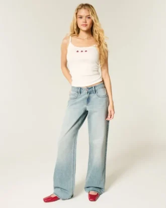 Lågmidjade, ljusblå baggy jeans