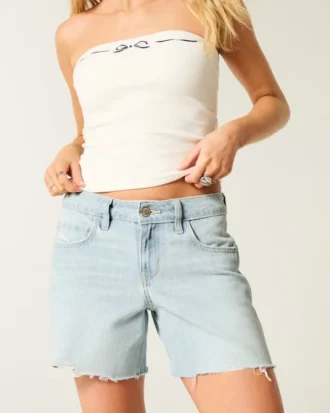 Lågmidjade, ljusblå, baggy jeansshorts 5″
