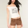 Lågmidjade shorts i imitationsmocka